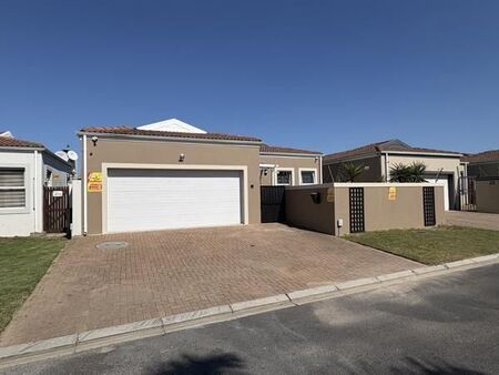 3 Bedroom House in Parklands