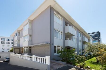 Studio Apartment in Bantry Bay