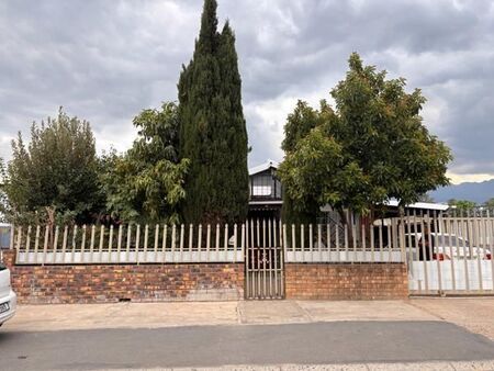 2 Bedroom House in Groenheuwel