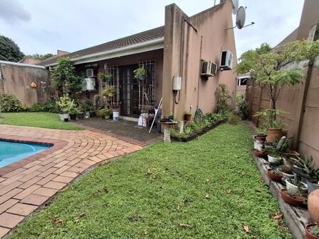 2 Bedroom Simplex in Arboretum