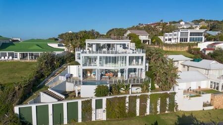 7 Bedroom House in Southbroom