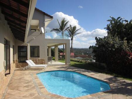 5 Bedroom House in Southbroom