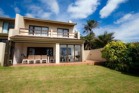 4 Bedroom Townhouse in Southbroom