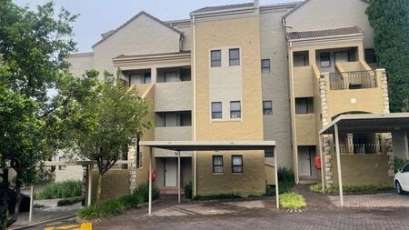 1 Bedroom bachelor apartment to rent in Lonehill, Sandton