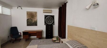 1 Bedroom bachelor flat to rent in Rondebosch, Cape Town