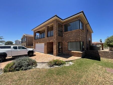 3 Bedroom House in Yzerfontein