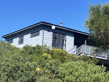 3 Bedroom House in Pringle Bay