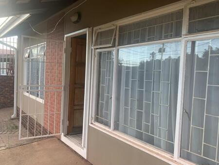 2 Bedroom Duet in Postmasburg