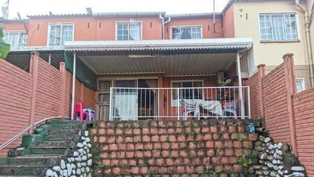 3 Bedroom Townhouse in Eastbury