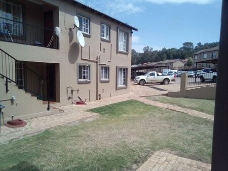 2 Bedroom apartment to rent in Wilgeheuwel, Roodepoort