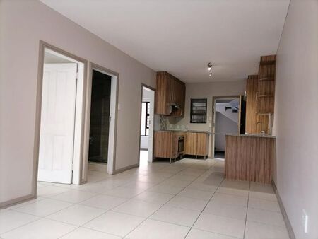 2 Bedroom townhouse - sectional to rent in Alberton North