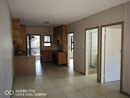 2 Bedroom townhouse - sectional to rent in Alberton North