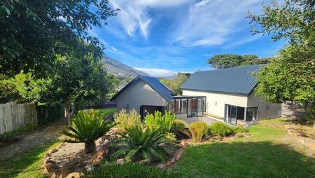 2 Bedroom house to rent in Victorskloof, Hout Bay
