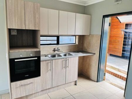 3 Bedroom duplex townhouse - sectional to rent in Zambezi Manor Lifestyle Estate, Pretoria