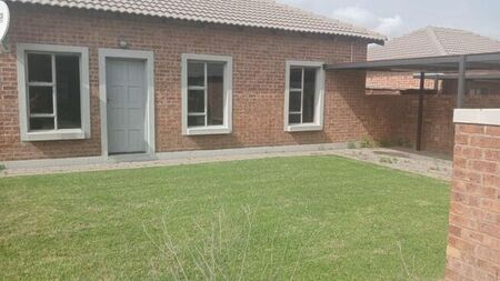 3 Bedroom townhouse - sectional to rent in Trichardt, Secunda