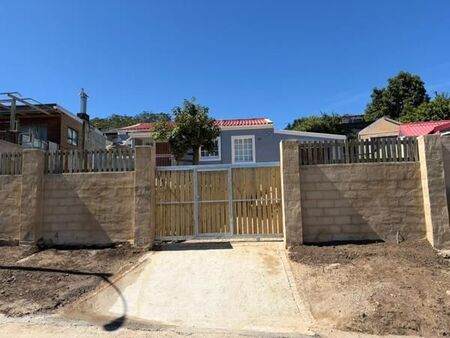 2 Bedroom House in Hornlee