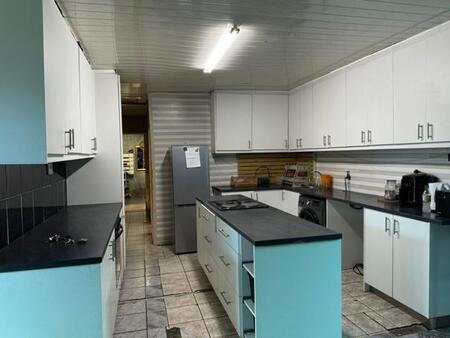 3 Bedroom House in Elsies River