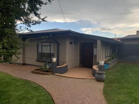 3 Bedroom House in Postmasburg