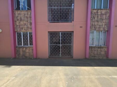 2 Bedroom Apartment in Newlands West