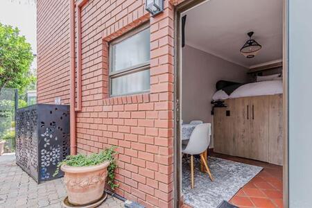 1 Bedroom House in Silver Lakes Golf Estate