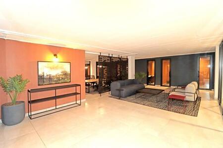 Studio Apartment in Illovo