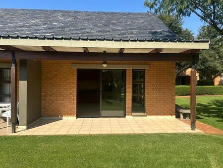 0.5 Bedroom House in Die Hoewes