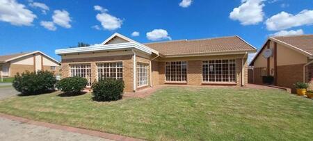 3 Bedroom Townhouse in Panorama