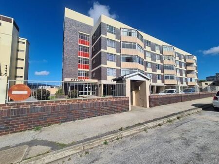 1 Bedroom Apartment in St Georges Park