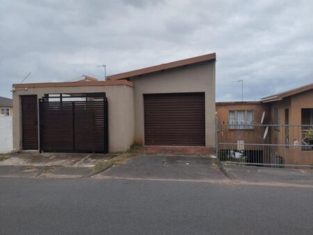 2 Bedroom house to rent in Montford, Chatsworth