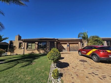 3 Bedroom house to rent in Sonstraal, Durbanville