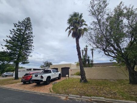 3 Bedroom house to rent in Edgemead, Goodwood