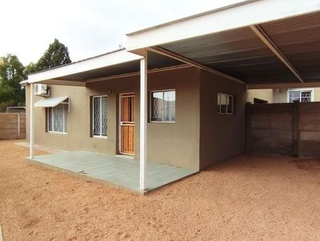 1 Bedroom flat to rent in Flora Park, Upington