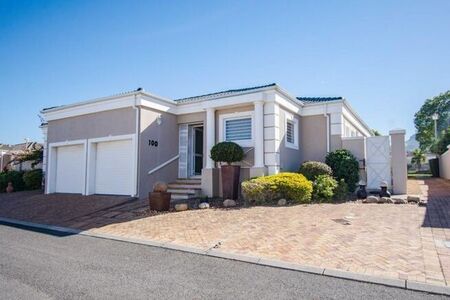 3 Bedroom house to rent in Somerset Ridge, Somerset West