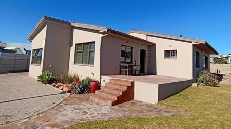 3 Bedroom House in Vredenburg
