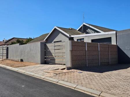 3 Bedroom House in Vredenburg