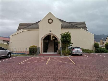 1 Bedroom Apartment in Gordons Bay Central