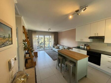 1 Bedroom apartment to rent in Rosebank, Cape Town