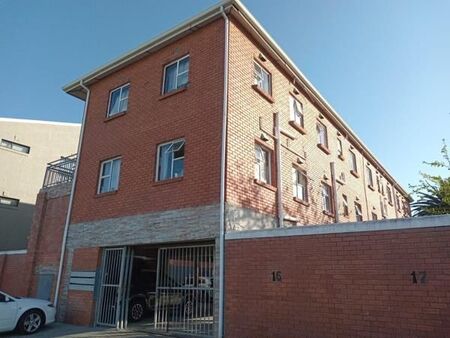 1 Bedroom Apartment in Wynberg