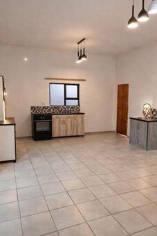 2 Bedroom Apartment in Olifantshoek