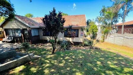 3 Bedroom House in Montclair