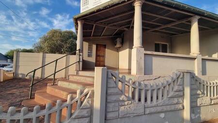 Bachelor apartment in Postmasburg