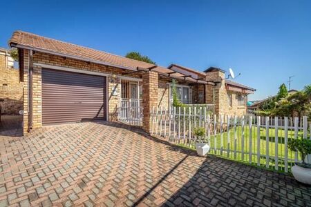 2 Bedroom Townhouse in Rangeview