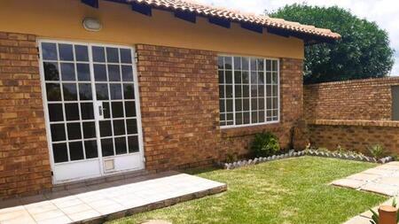 2 Bedroom Townhouse in Vaalpark
