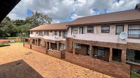 2 Bedroom apartment to rent in Florida, Roodepoort