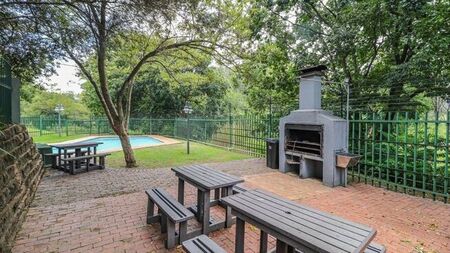 2 Bedroom apartment to rent in Paulshof, Sandton