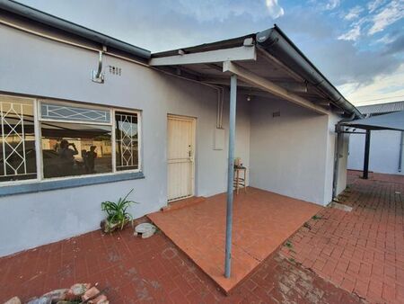 2 Bedroom apartment to rent in Brakpan Central