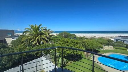 5 Bedroom House in Melkbosstrand