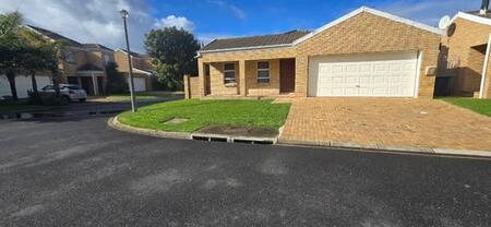 3 Bedroom Townhouse in Uitzicht