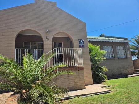 3 Bedroom Townhouse in Kuruman