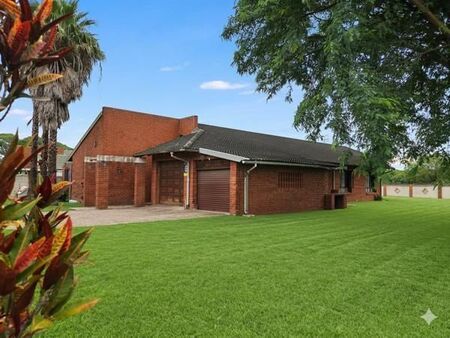 3 Bedroom House in Larkfield